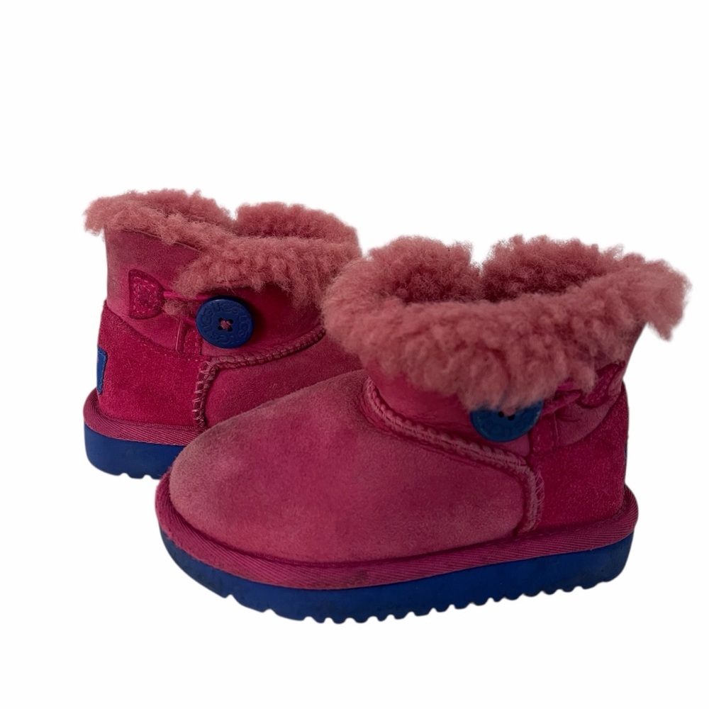 UGG Toddlers Girls size 7 Mini Bailey Button Lizard Winter Boots Fuchsia Pink